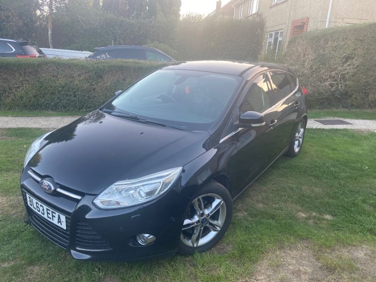 Ford focus titanium mot sept 27 replacement engine with 37500 miles in jan 25 with paper work 
