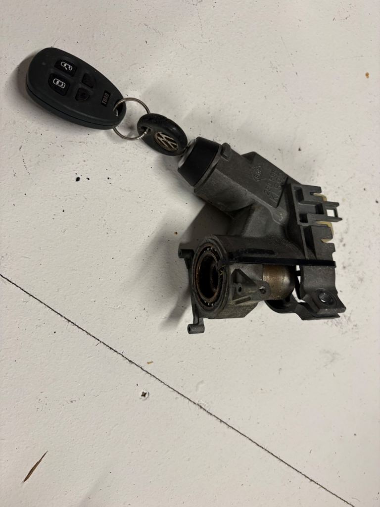 Vw golf mk2 ignition barrel and key 