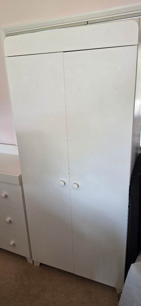 Wardrobe 