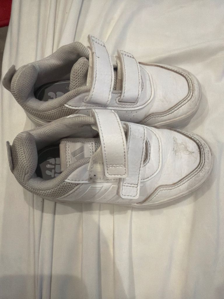 Adidas Kids White Trainers with Velcro Fastening – Good Condition