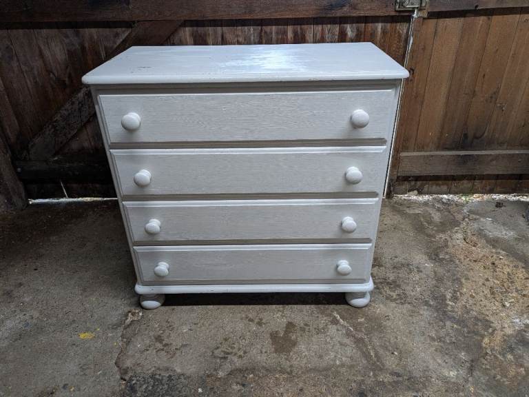 Bellamy Ducal Pine Chest of Drawers – Grey, Fair Condition