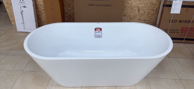 1700 Freestanding bath 