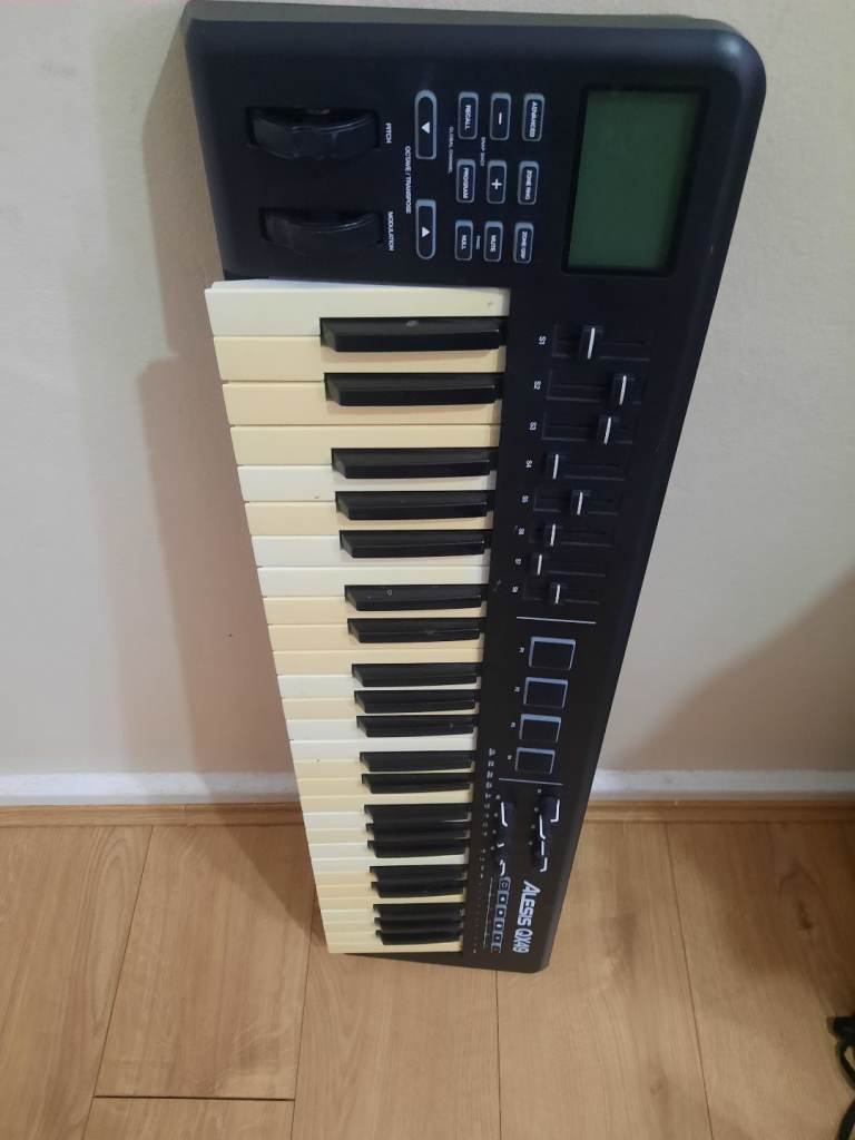Alesis Electronic keyboard QX49