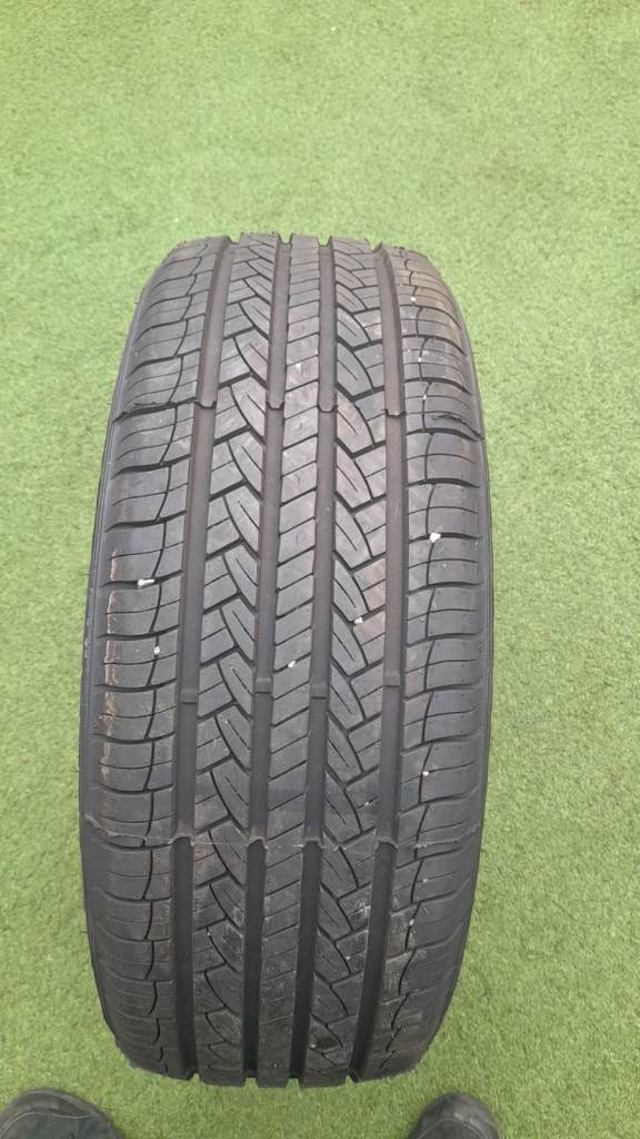 215 55 18 Tyre full Tread in West London Area