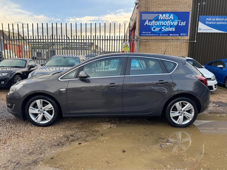 2014 Vauxhall Astra 1.6i 16V SRi 5dr HATCHBACK PETROL Manual
