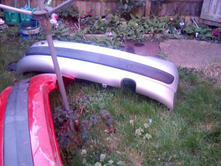 Peugeot 207 rear bumper good condition already off the car I can deliver for a price for a price
