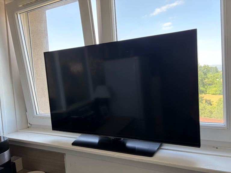 40” Samsung Smart TV 