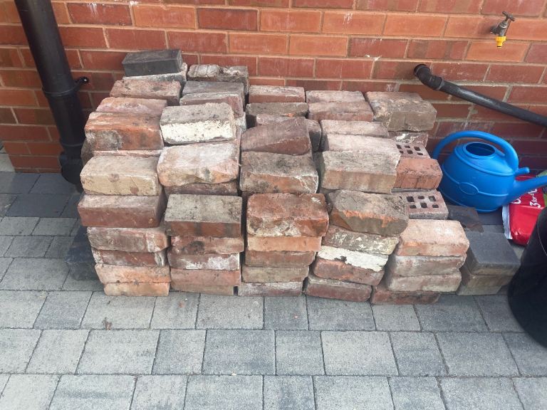 Reclaimed Red Bricks for Sale