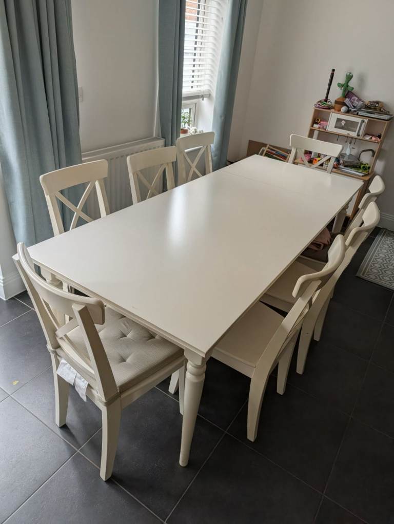 Extendable White Dining Table Set with 8 Chairs – Wood | Good Condition | RRP: £820