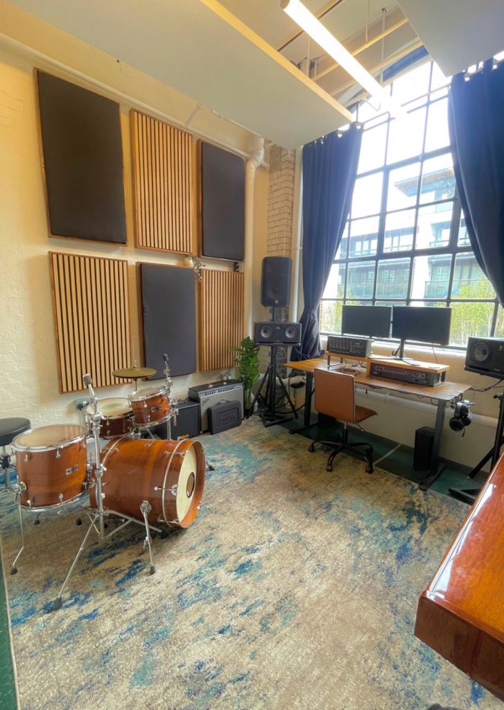 Music Studio Share