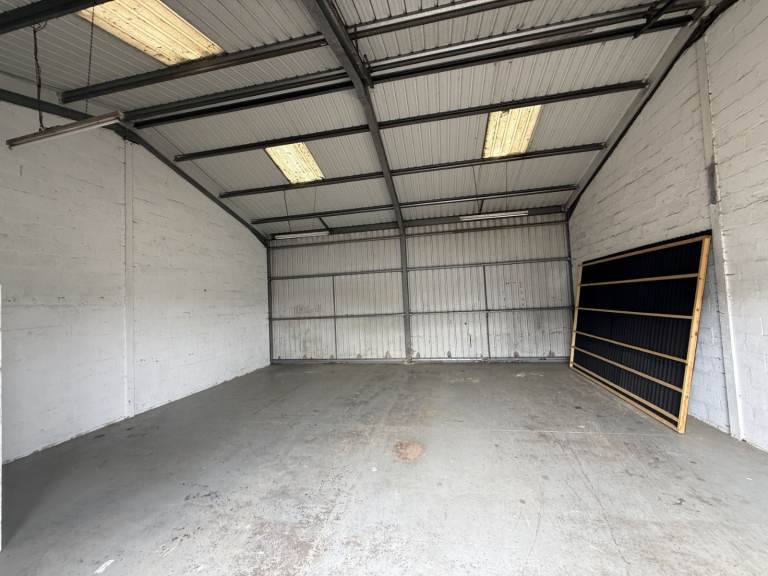 Industrial Unit to let 