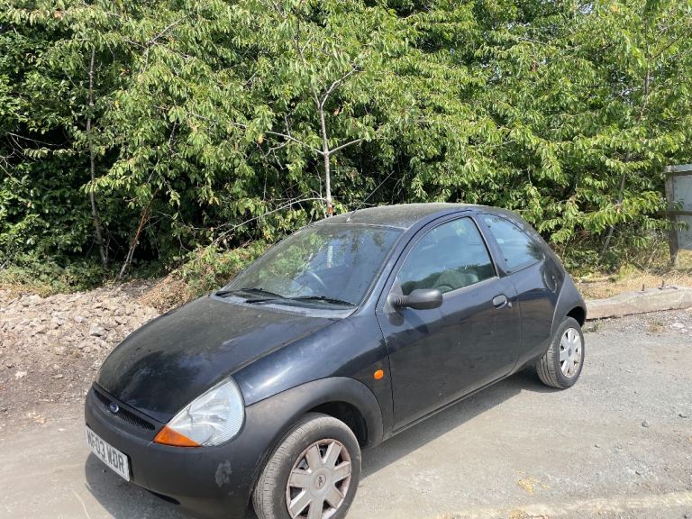 FORD KA 1.3 DURATEC 03 REG BLACK 30645 MILES 23 SERVICE SERVICE STAMPS MOT OCTOBER 13TH LADY OWNER 