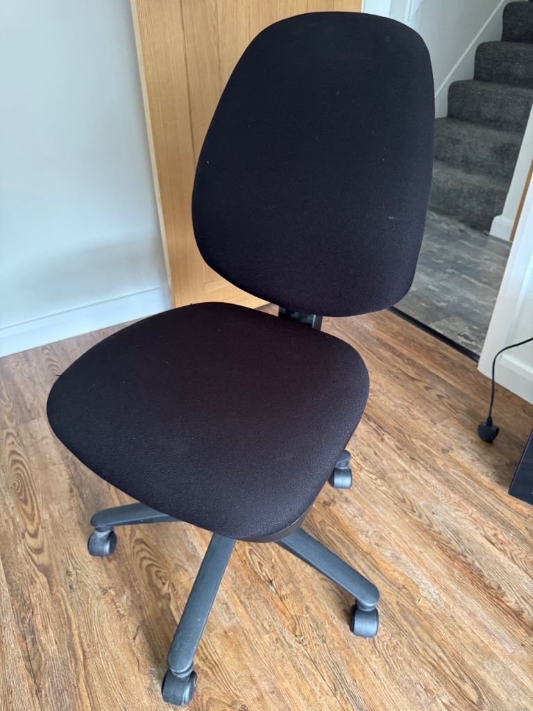 Black Fabric Office Chair on Wheels – Good Condition