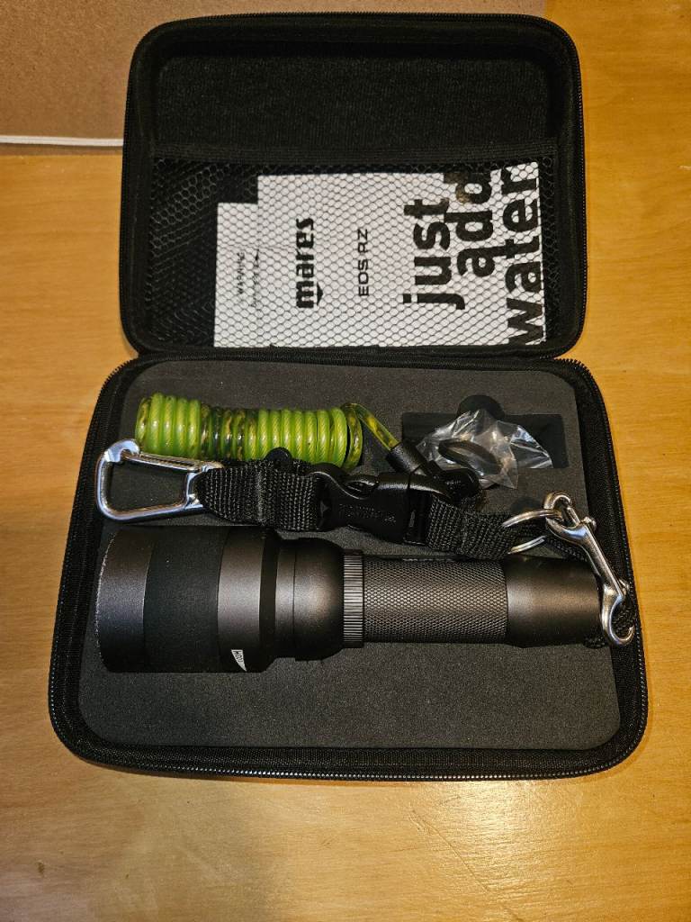 Mares EOS 10RZ dive torch