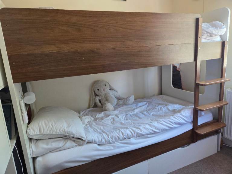 Bunk Bed with Drawsers 