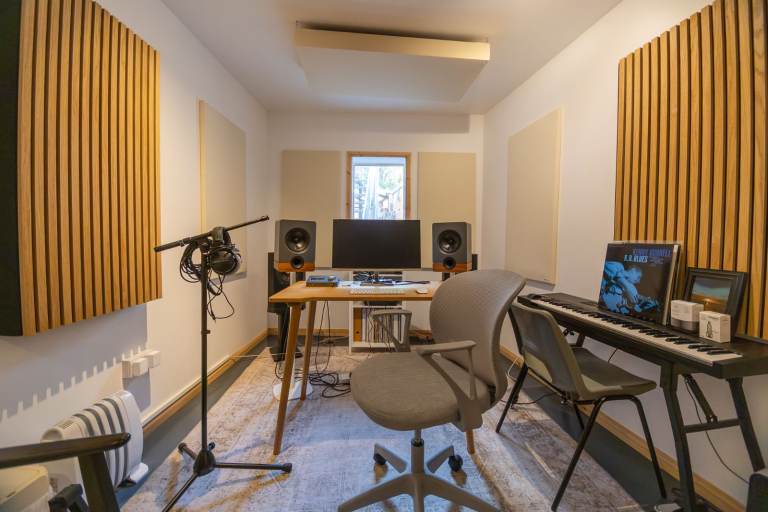 Music Studio | Podcast | SoundProof Room In Wimbledon, London SW19