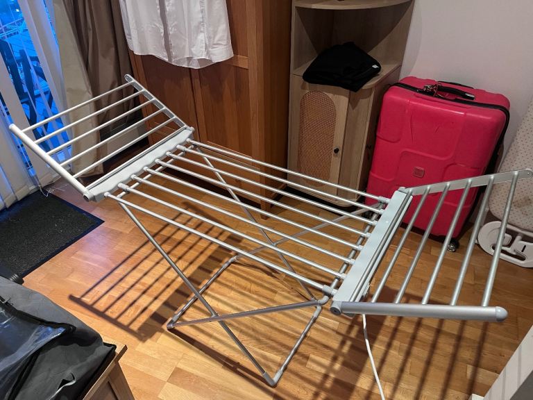 Electric foldable clothes airer