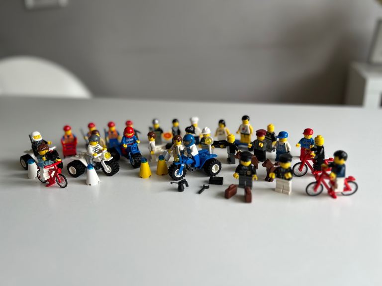 Lego mini figures Education 9247 -2 Community Workers 2006 Version. 28 Mini-figures