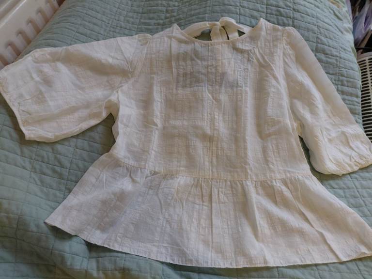 Cotton Top with back open at top part Size18