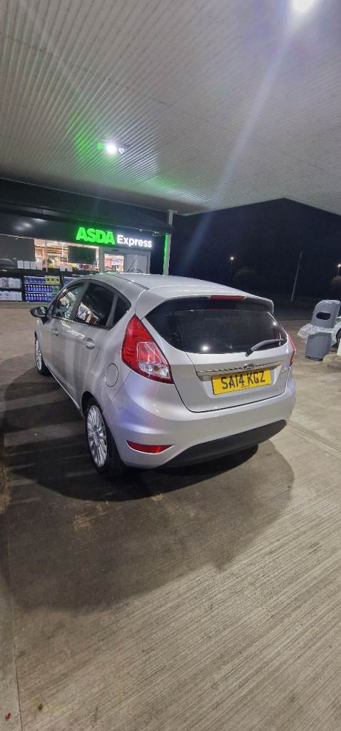 Ford, FIESTA, Hatchback, 2014, Manual, 1498 (cc), 5 doors