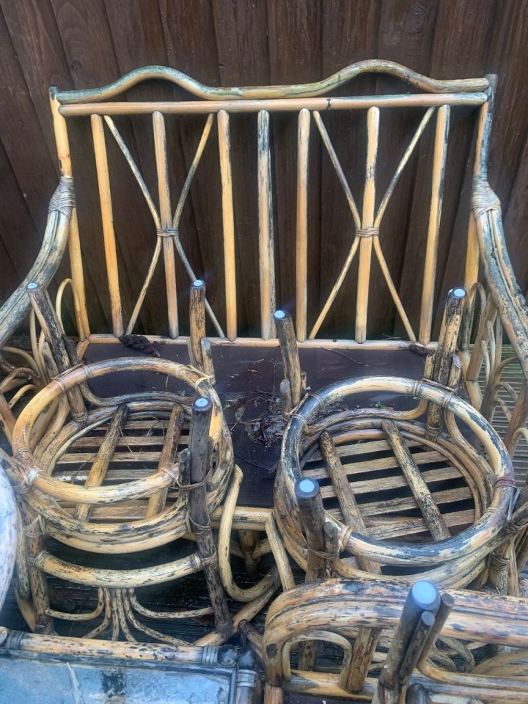 Free garden/conservatory furniture 