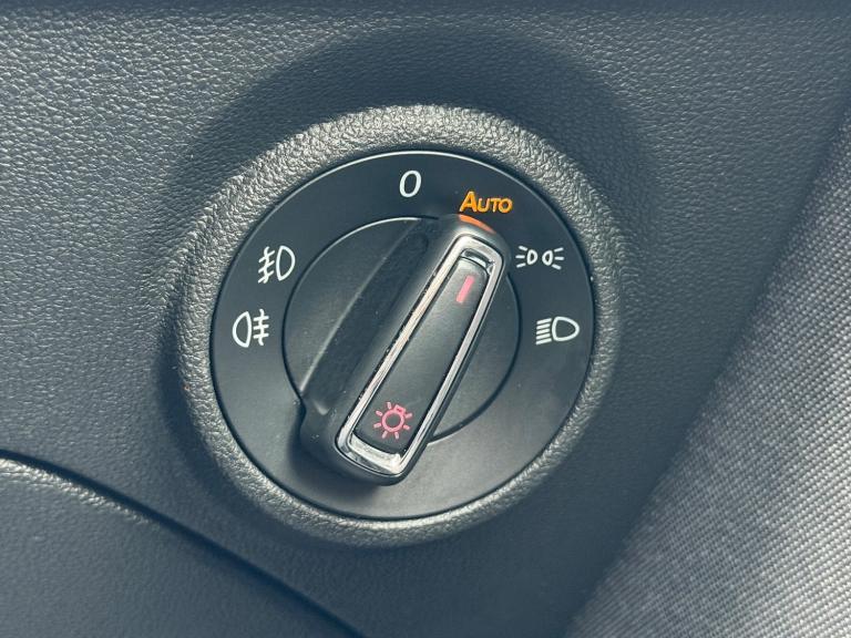 2018 SEAT Leon 1.2 TSI SE Dynamic Technology 5dr HATCHBACK PETROL Manual