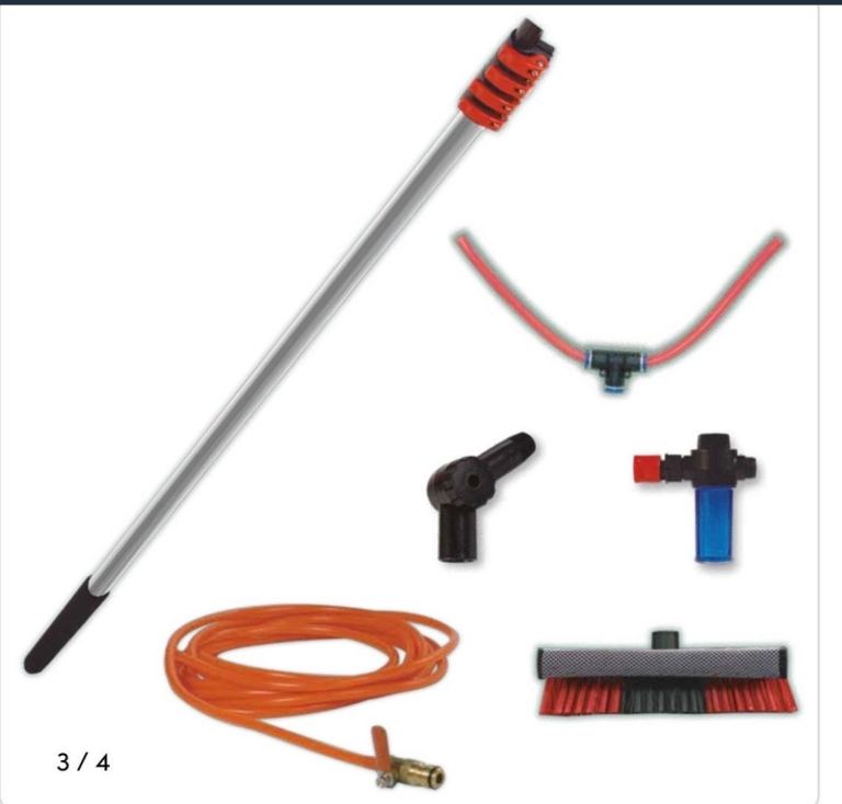 JML Starfly water fed 7M telescopic window cleaner. Multi direction head, perfect for high windows, 