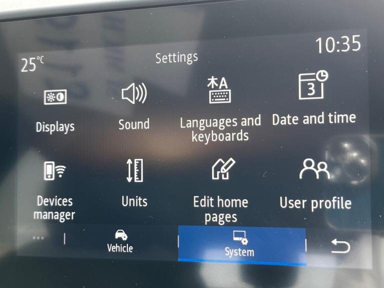 2020 Renault Captur ICONIC TCE Hatchback Petrol Manual