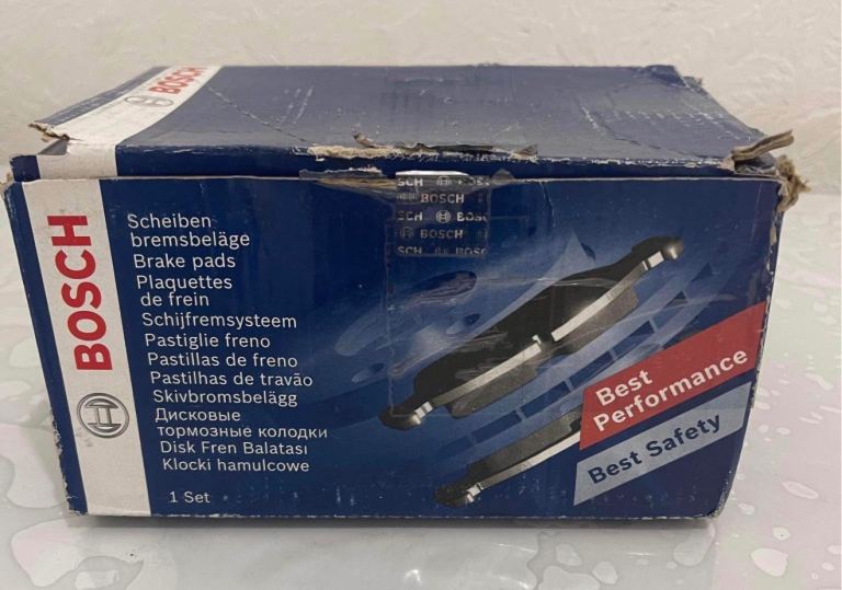 Alfa Romeo Front Brake Pads Set - Bosch - 166, GT, Giulietta, 156, 159