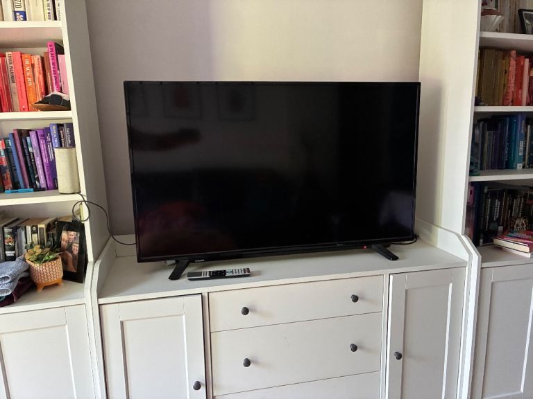 44” Toshiba Smart TV - working order 