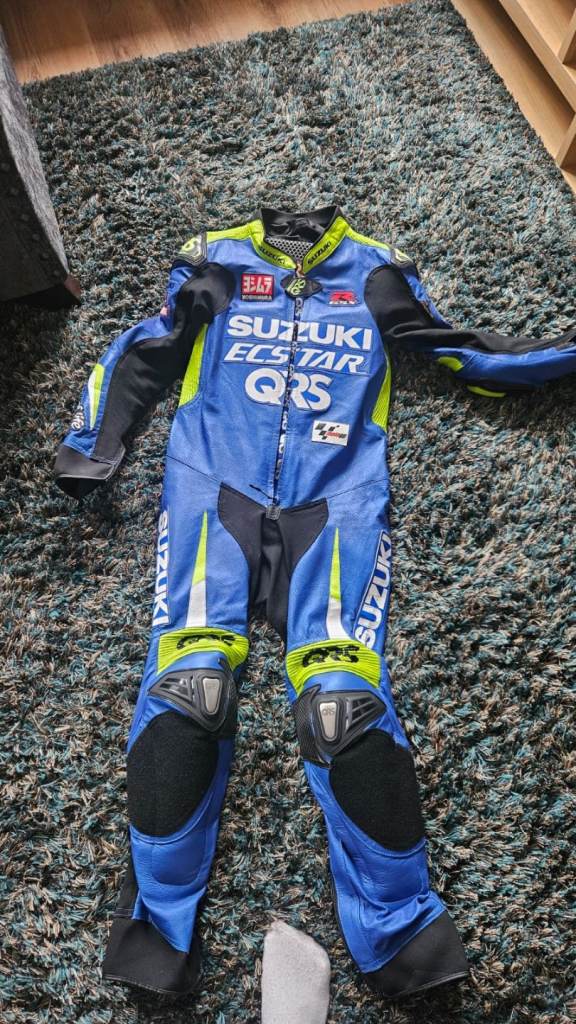 Susuki motorcycle leather suit