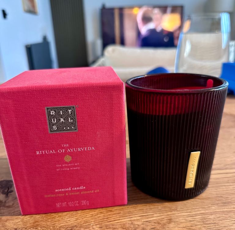 THE RITUAL OF AYURVEDA Scented Candle 290g