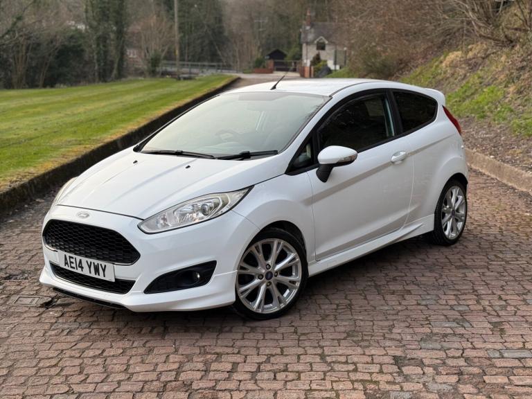 2014 Ford Fiesta 1.0 EcoBoost 125 Zetec S 3dr HATCHBACK Petrol Manual