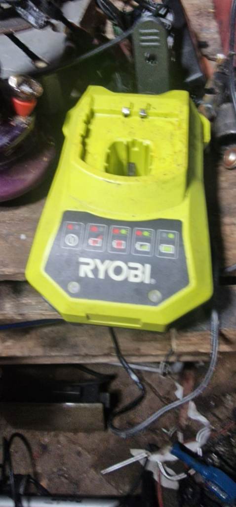 🪚Rryobi saw and charger no battery 😫 