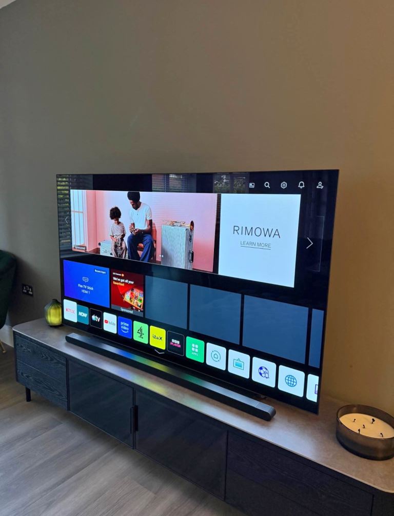 LG 65” Inch OLED 4K UHD HDR Smart Tv