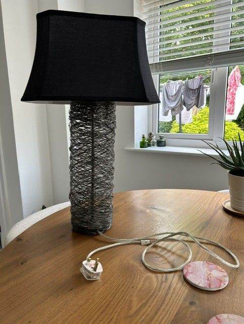 contemporary table lamp