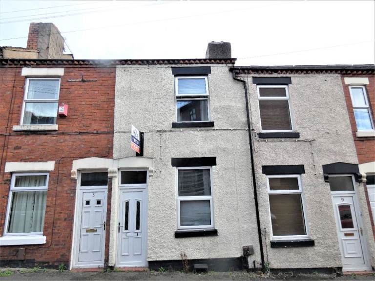 3 bedrooms in Refinery Street, Newcastle-under-Lyme, Staffordshire, ST5 1LJ