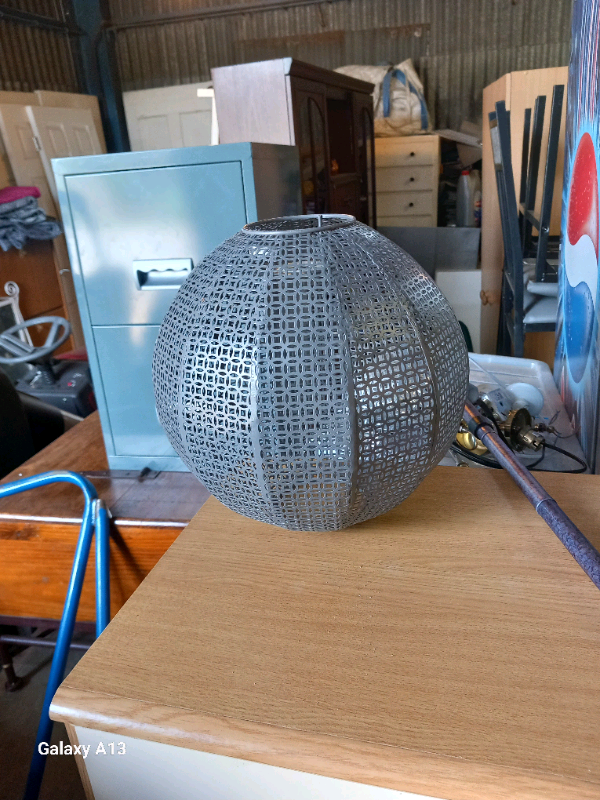 LIGHT SHADE