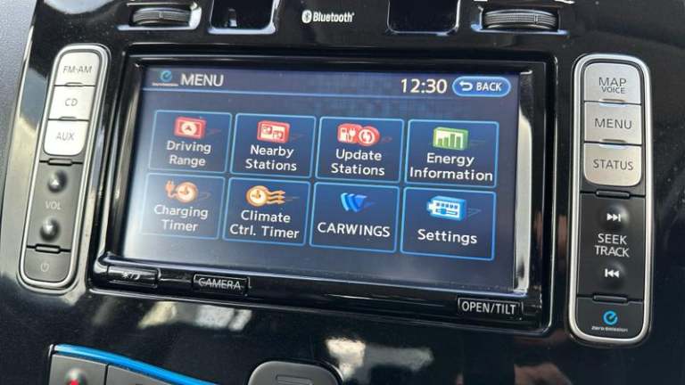 2015 Nissan Leaf 80kW Tekna 24kWh 5dr Auto HATCHBACK ELECTRIC Automatic