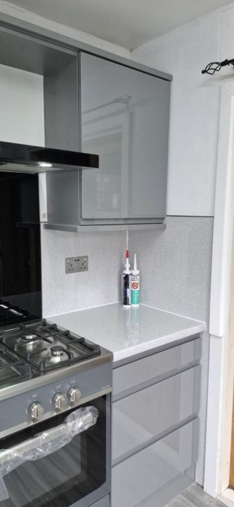 Kitchen fitter - Bradford & Leeds