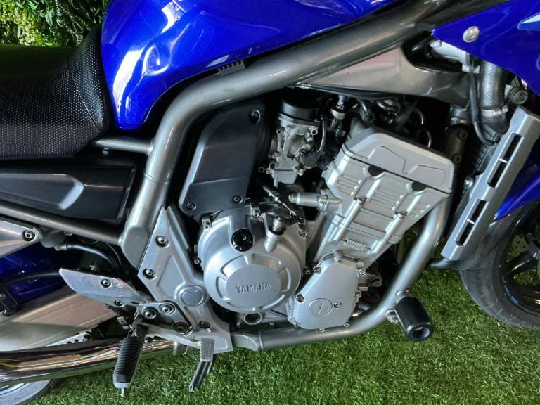 Yamaha FZS 1000 free delivery 