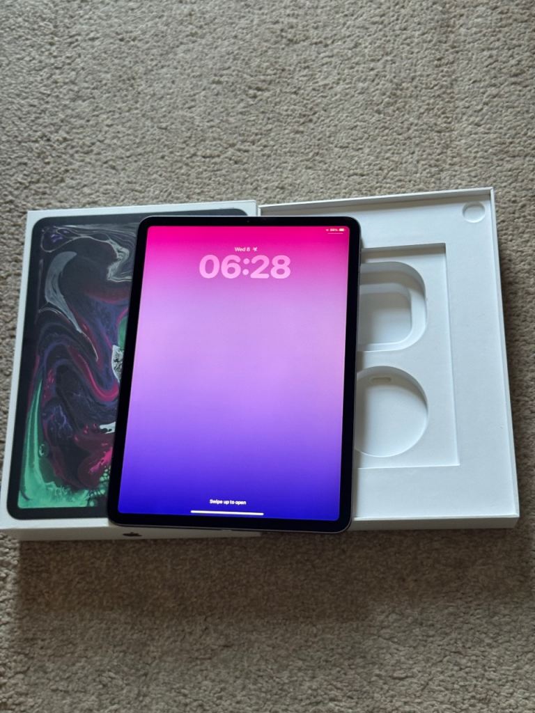 Apple iPad Pro 1st Generation 11 inch 64GB Grey