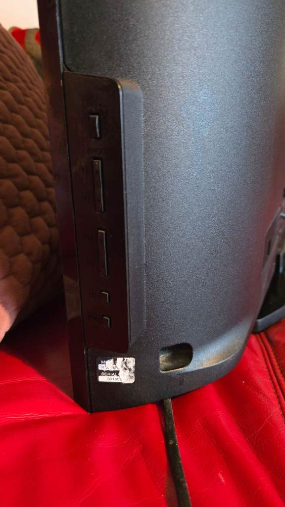 32" SONY TV / NOT SMART /