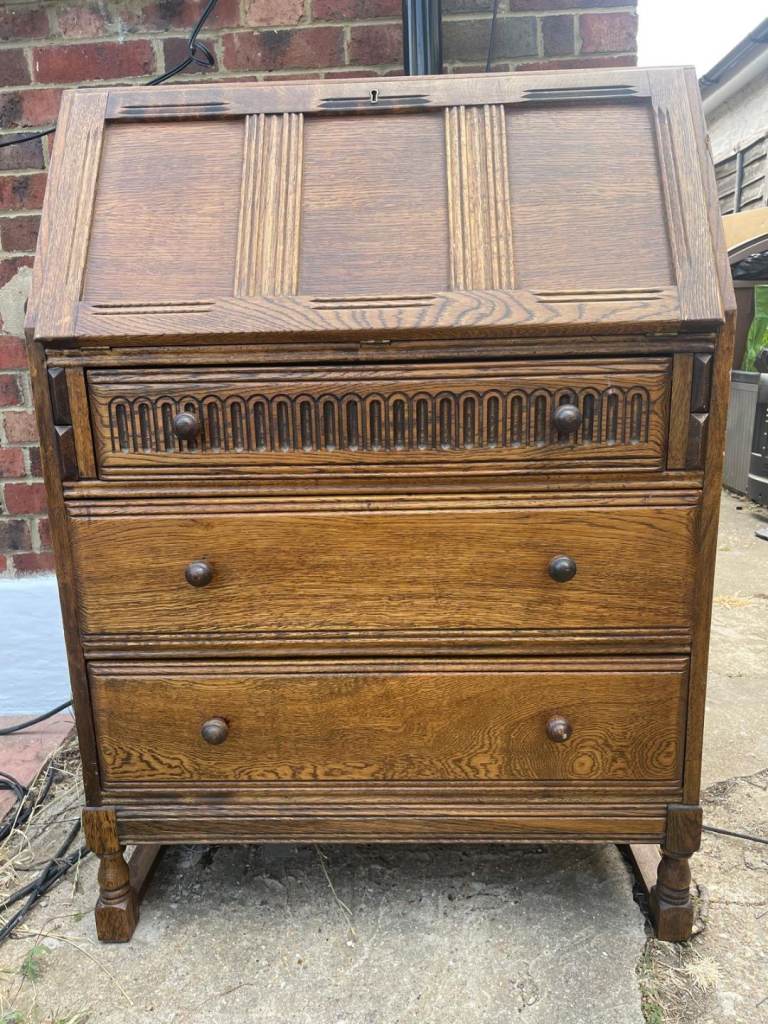 Vintage Wooden Bureau Desk with Drawers – Good Condition
