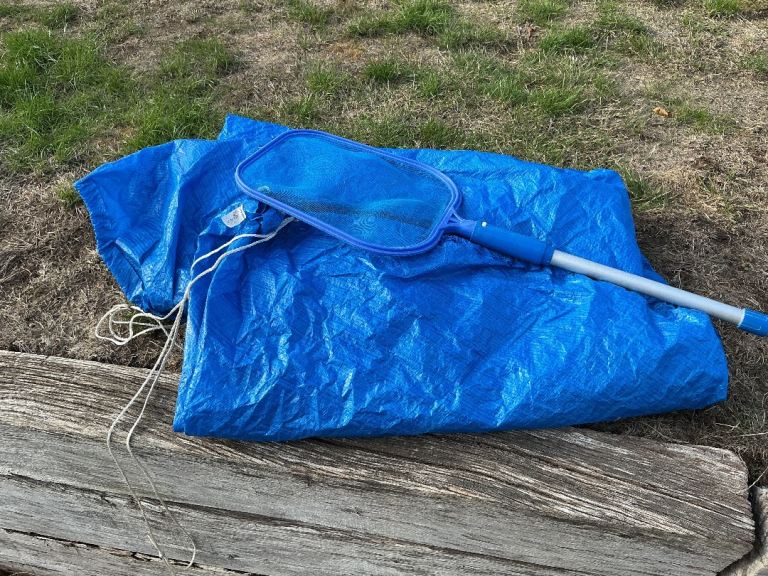 Blue Pool Cover and Skimmer Net – Good Condition