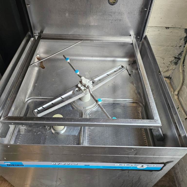 Commercial dish washing machine
