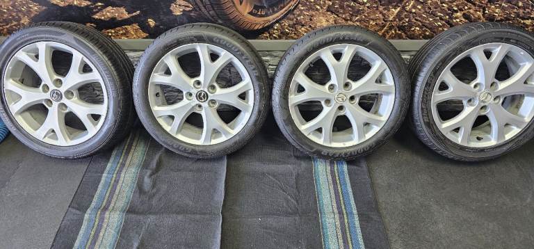 Mazda Genuine 17 alloy wheels + 5 x tyres 205 50 17 Goodyear