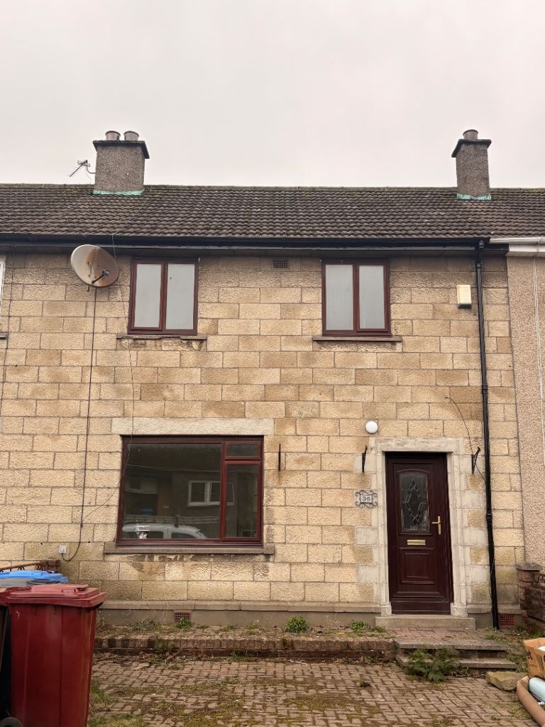 3 bed Mid terrace house DD4. 