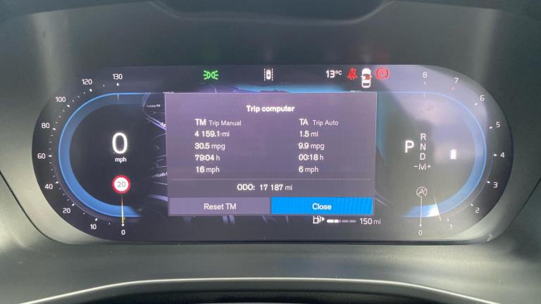 2024 Volvo XC40 2.0 B3 MHEV Ultimate SUV 5dr Petrol Hybrid DCT Auto Euro 6 (s/s) (163 ps) ESTATE ...