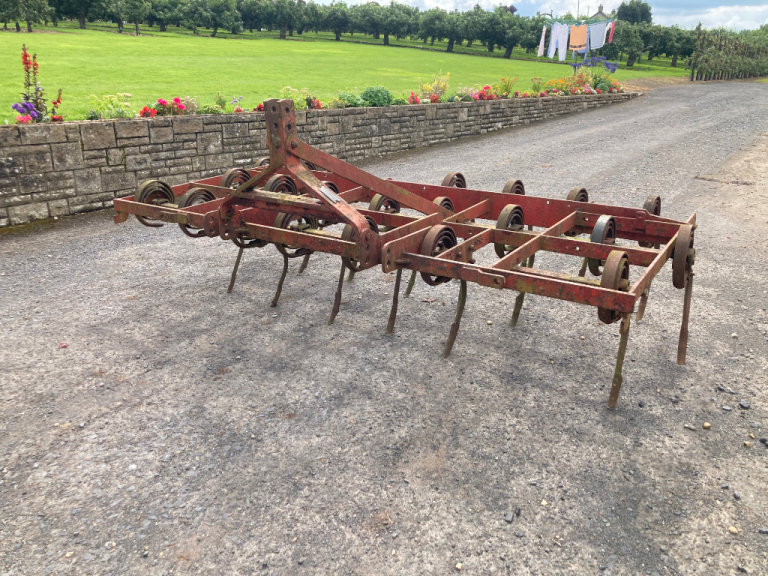 Massey Ferguson Spring time grubber.